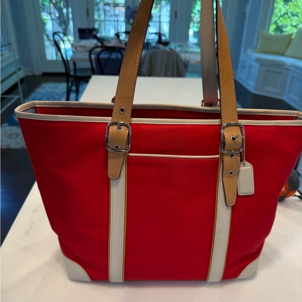 COACH HAMPTON LEGACY RED FABRIC WHT LEATHER TRIM MARKET TOTE BAG - Picture 16 of 16